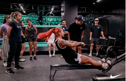 健身跑火爆，耐克如何成为HYROX勇者的「备战伙伴」(图6)