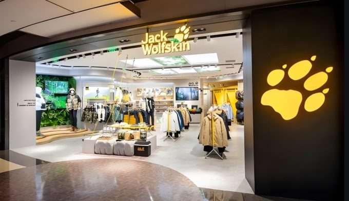 千亿安踏，拿下狼爪之后还能继续神话吗？(图2)