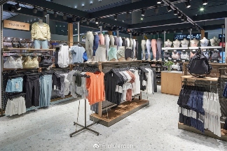 跌跌不休的lululemon，能否靠男人拯救？(图3)