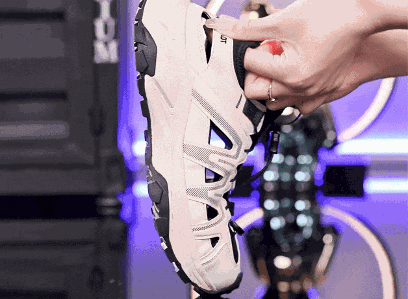 下暴雨出门应该穿什么鞋？首先排除洞洞鞋！(图9)