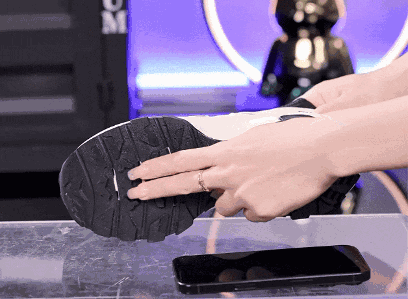 下暴雨出门应该穿什么鞋？首先排除洞洞鞋！(图18)