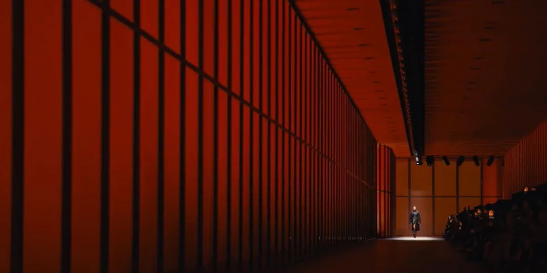 奢侈品行业分化加剧：涨跌背后趋势分析(图4)