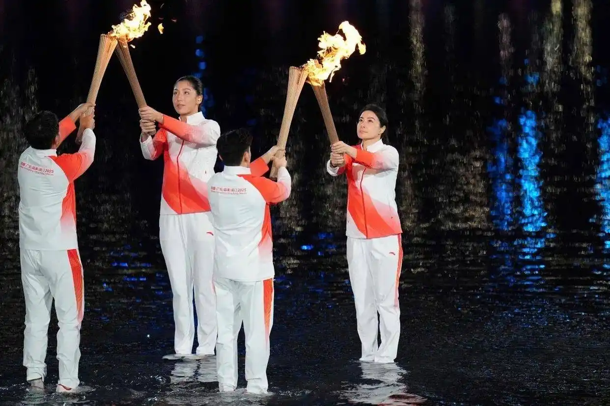 安踏，如何做到“长坡厚雪”(图5)