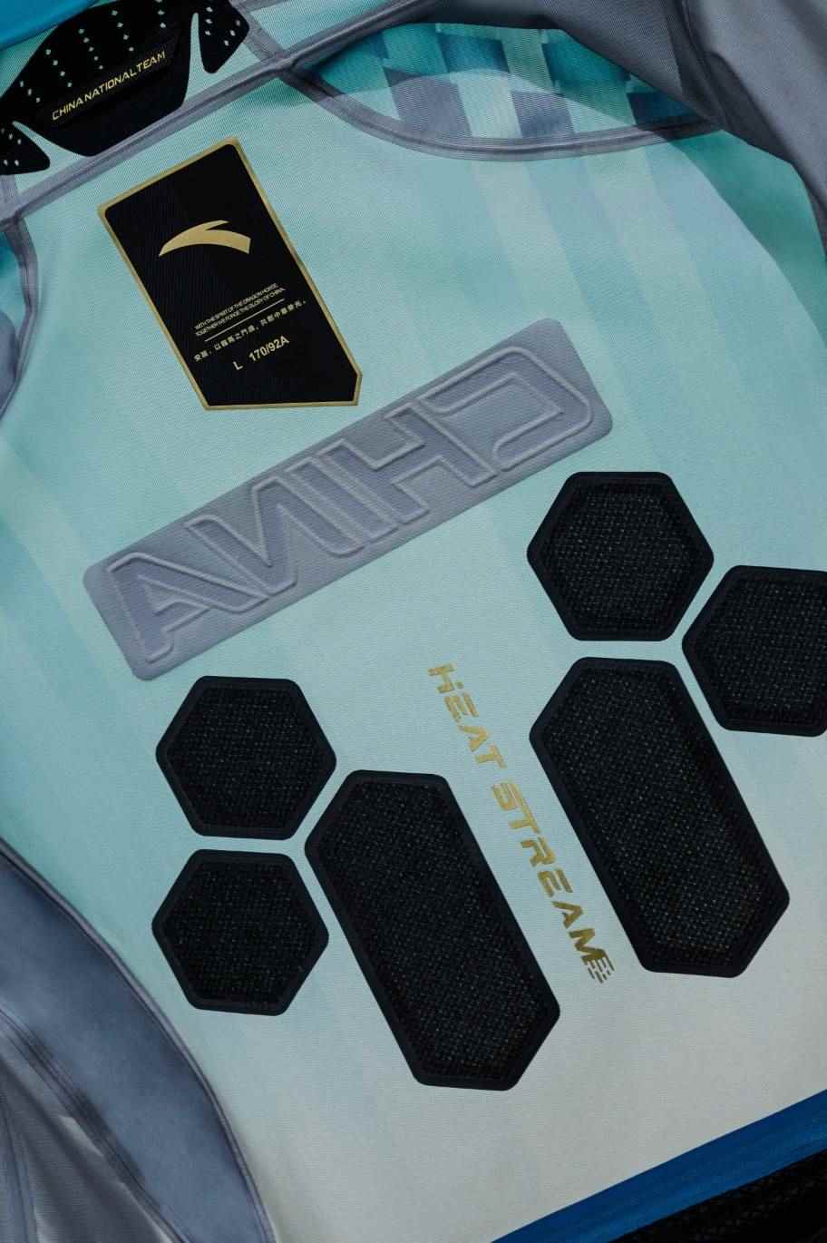 安踏，如何做到“长坡厚雪”(图6)