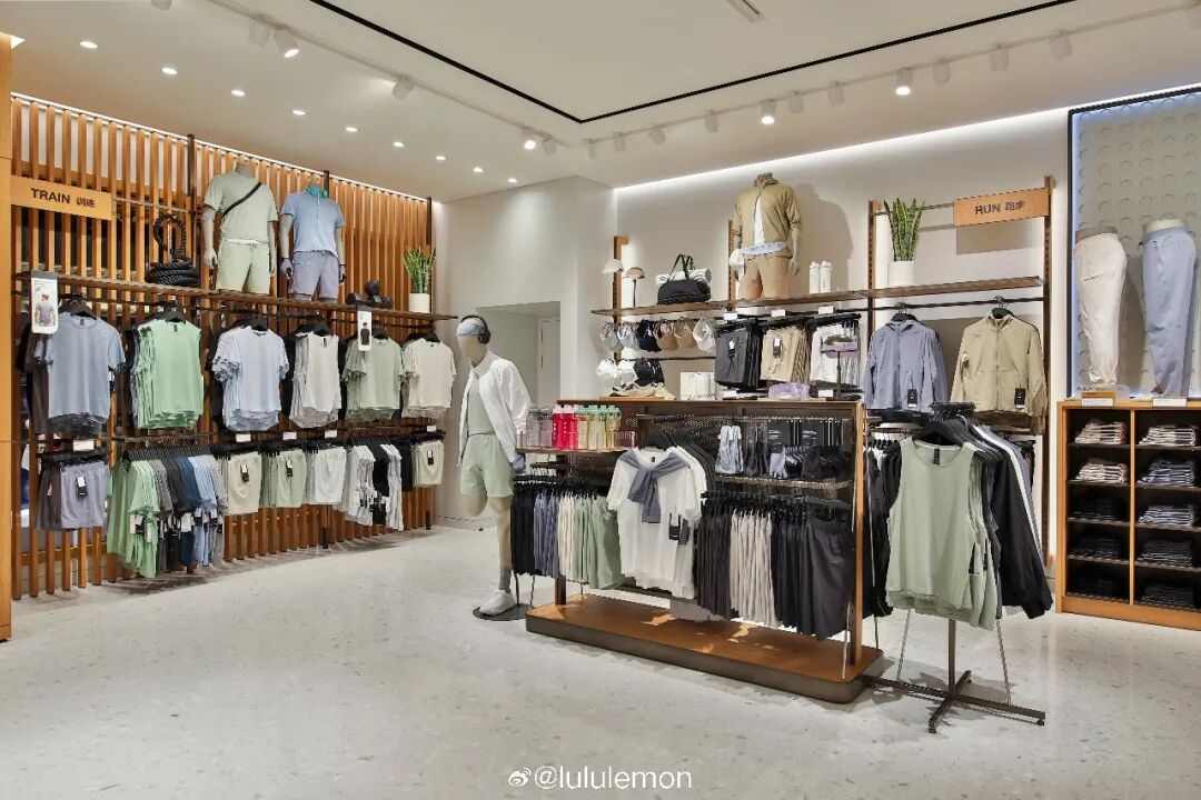 CEO下课，lululemon有救了？(图5)