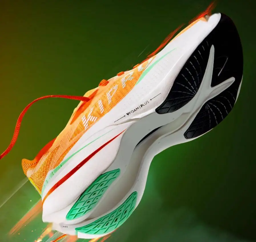 运动鞋哪个牌子好？年度十大热门运动鞋深度解析，(图8)