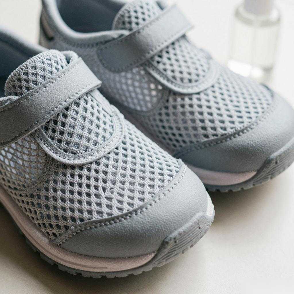 初夏防蚊指南：长裤童鞋怎么选最防蚊