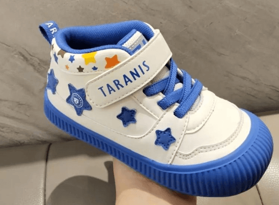 抖音童鞋类目爆发！GMV 增速超 40%，直播电商占比将达 42%，宝妈成消费主力