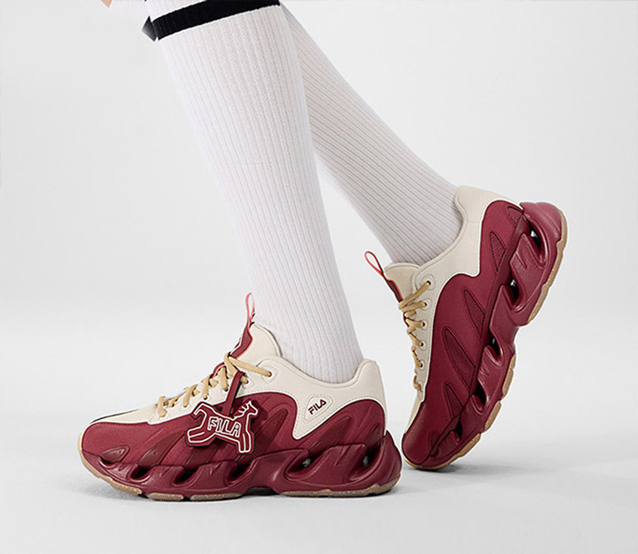 杨幂同款FILA马年新年限定红白配色V头老爹鞋重磅上市图片6