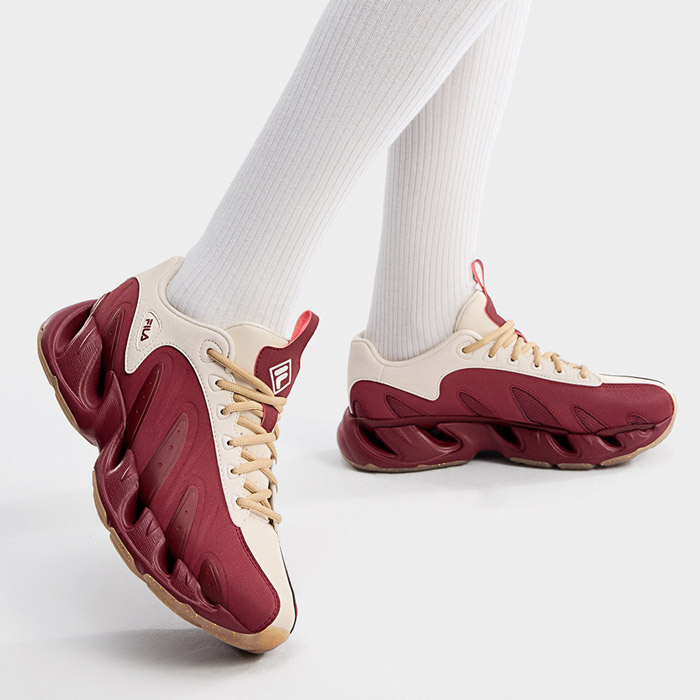 杨幂同款FILA马年新年限定红白配色V头老爹鞋重磅上市图片5