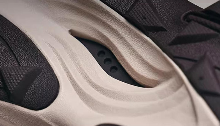 百年匠心遇东方生肖！索康尼AZURA RE马年限定运动鞋重磅释出图片8