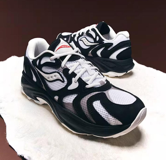 百年匠心遇东方生肖！索康尼AZURA RE马年限定运动鞋重磅释出图片5