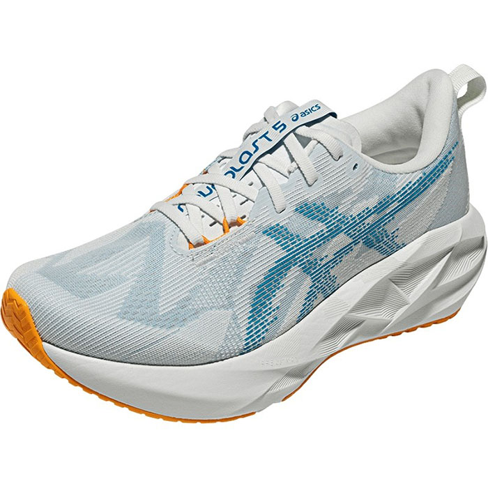 ASICS NOVABLAST 5跑鞋全新蓝色版登场！轻量回弹跑鞋解锁冬日跑步美学图片3