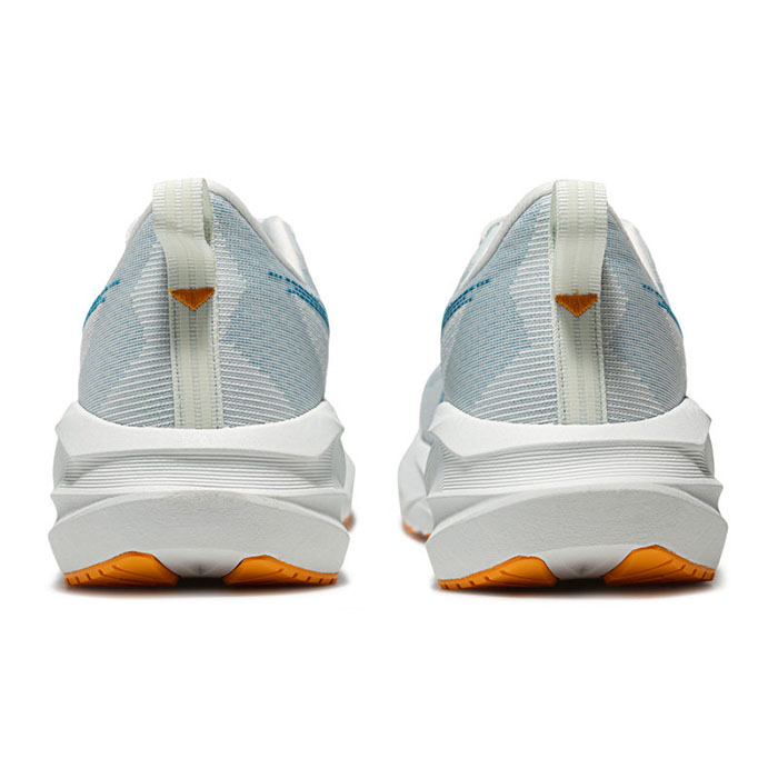 ASICS NOVABLAST 5跑鞋全新蓝色版登场！轻量回弹跑鞋解锁冬日跑步美学图片2