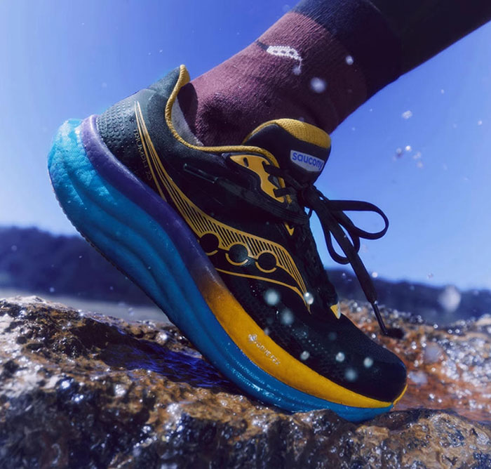 索康尼2025旗舰级TRIUMPH 23 GTX防水缓震跑鞋重磅登场图片3