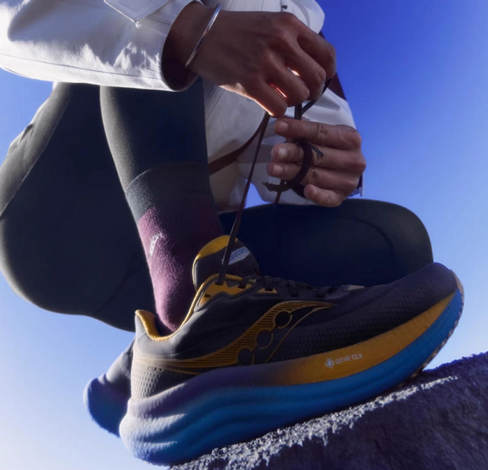 索康尼2025旗舰级TRIUMPH 23 GTX防水缓震跑鞋重磅登场图片1