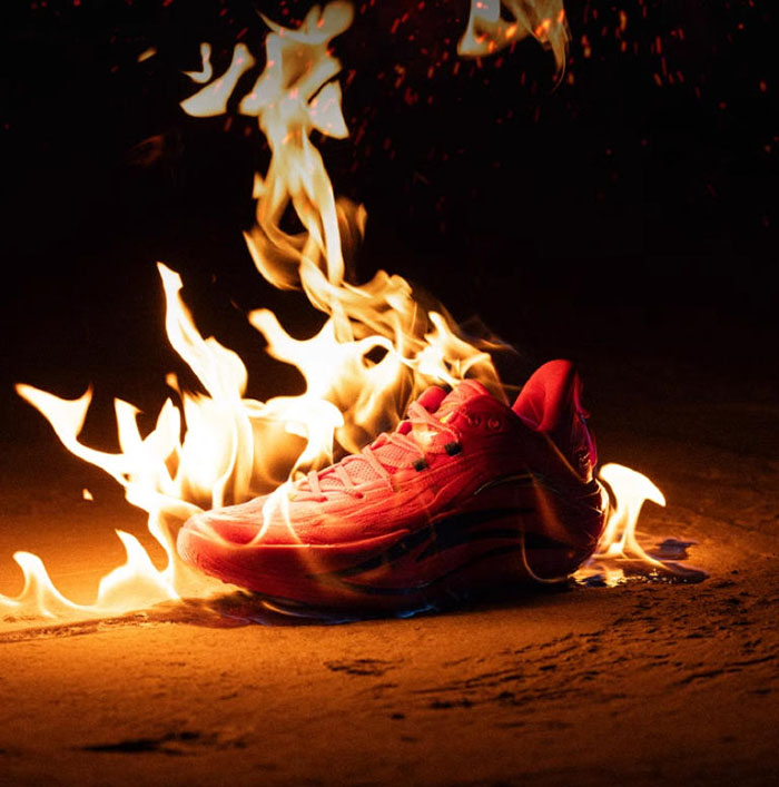 2025安踏狂潮7篮球鞋：外场实战王者登场，单店销量破3000+图片1