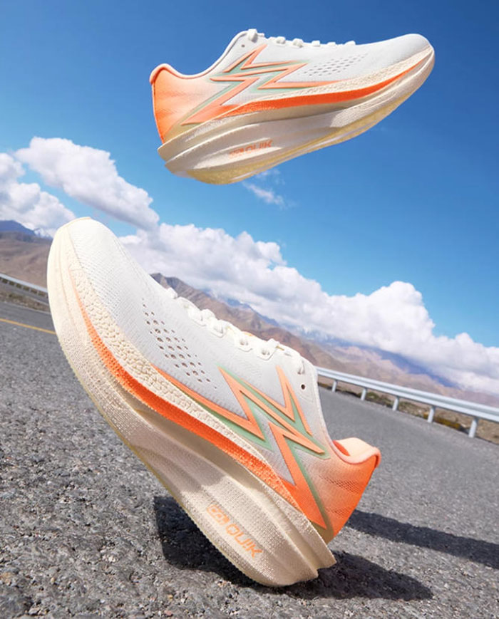 361度飞燃4.5MIX「桃花韵」重磅开售：400元内竞速跑鞋，颜值与性能的秋冬突围图片10