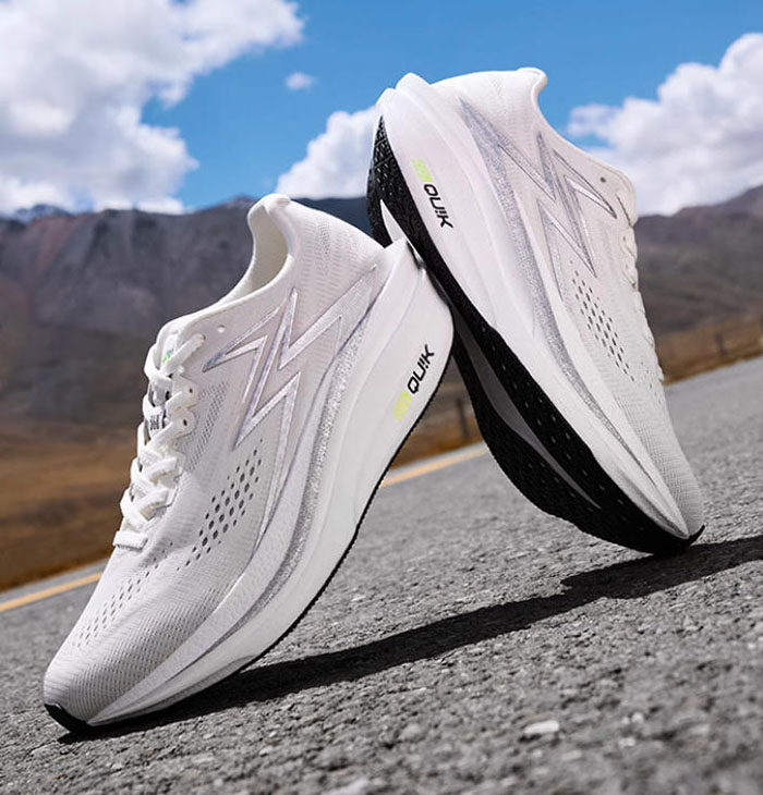 361度飞燃4.5MIX「桃花韵」重磅开售：400元内竞速跑鞋，颜值与性能的秋冬突围图片13