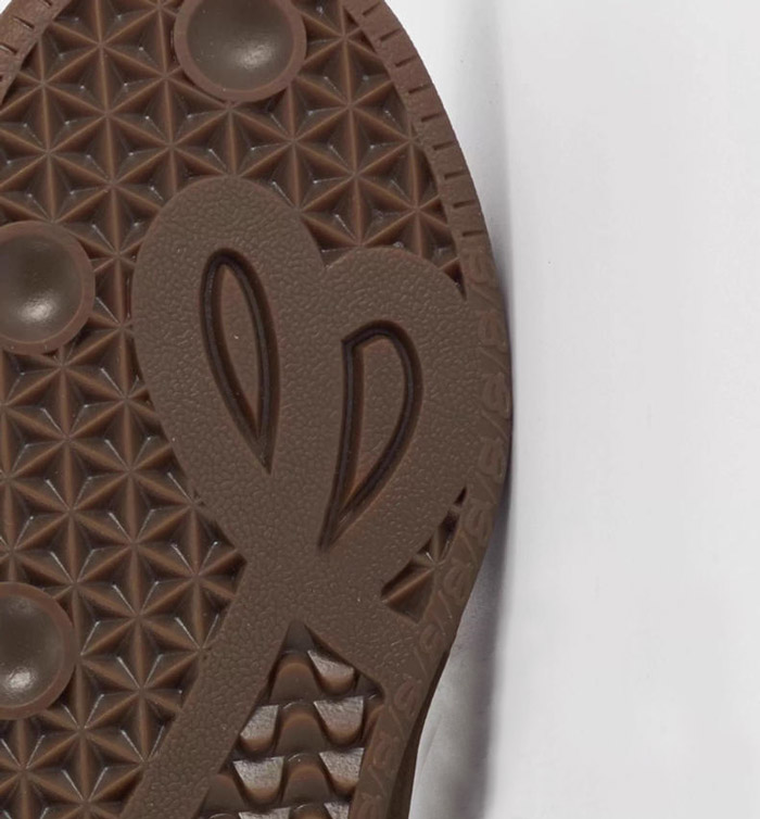 国潮品牌We flower 2025秋季新款奶芋灰配色德训鞋惊艳登场图片9