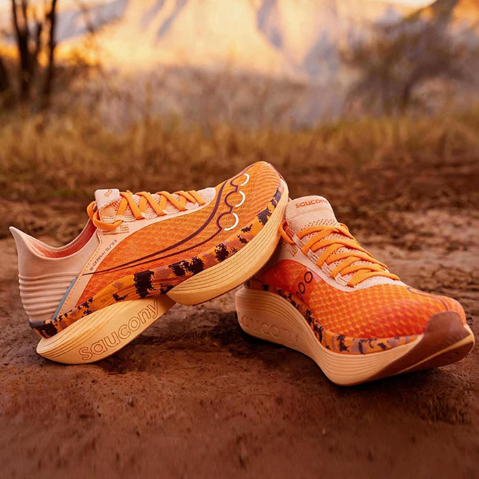 精英跑者私藏！索康尼2026新款啡翼2马拉松旗舰跑鞋解析