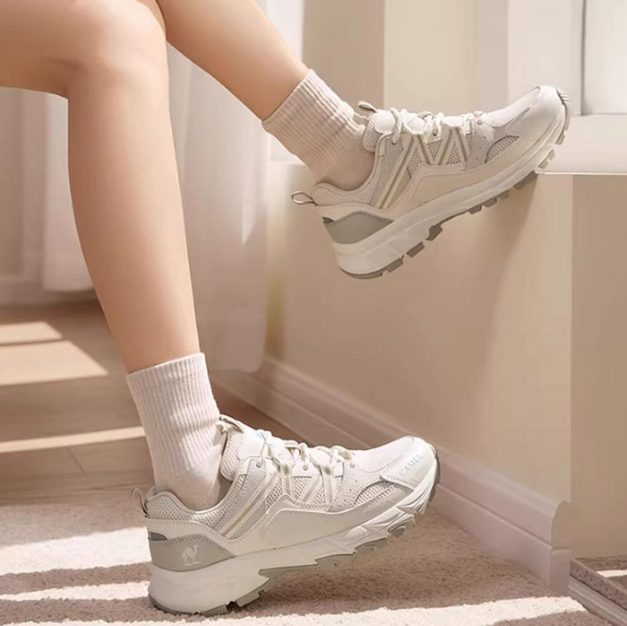 骆驼风擎徒步鞋实测：200元内兼顾专业与颜值的全能之选