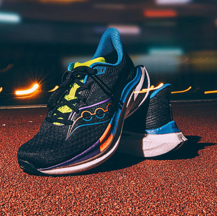 索康尼2025秋季黑紫色啡速5跑鞋即将重磅上市图片3 索康尼2025秋季黑紫色啡速5跑鞋即将重磅上市图片3