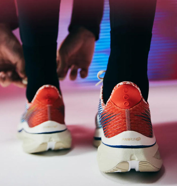 索康尼2025秋季北京城市配色啡速5跑鞋线下首发图片3 索康尼2025秋季北京城市配色啡速5跑鞋线下首发图片3