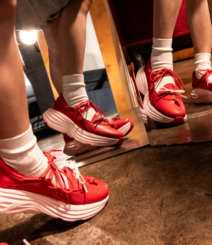 HOKA 2025秋季全新BONDI MARY JANE玛丽珍运动鞋焕新上市图片1