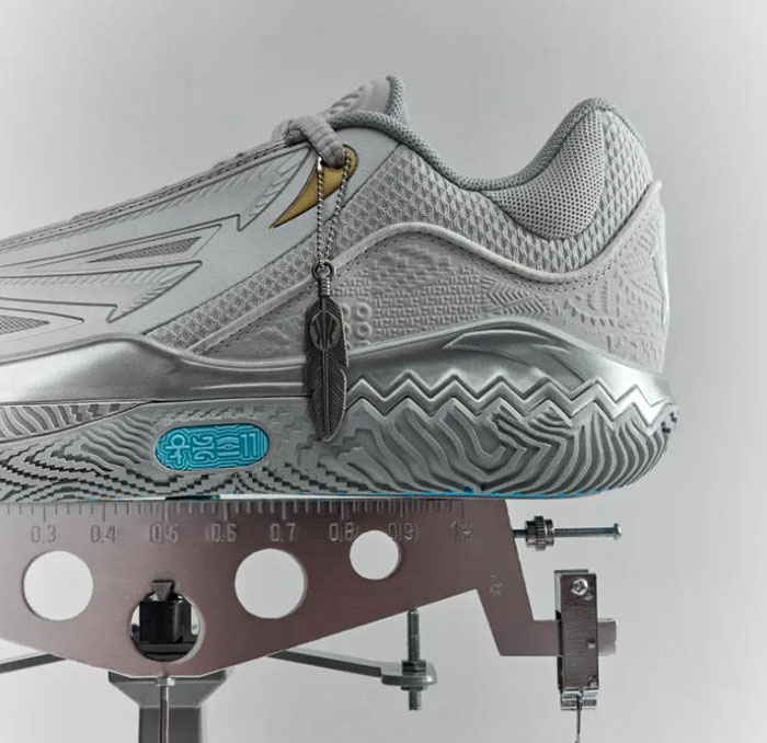 安踏欧文先驱二代「绿松石」篮球鞋发售图片3