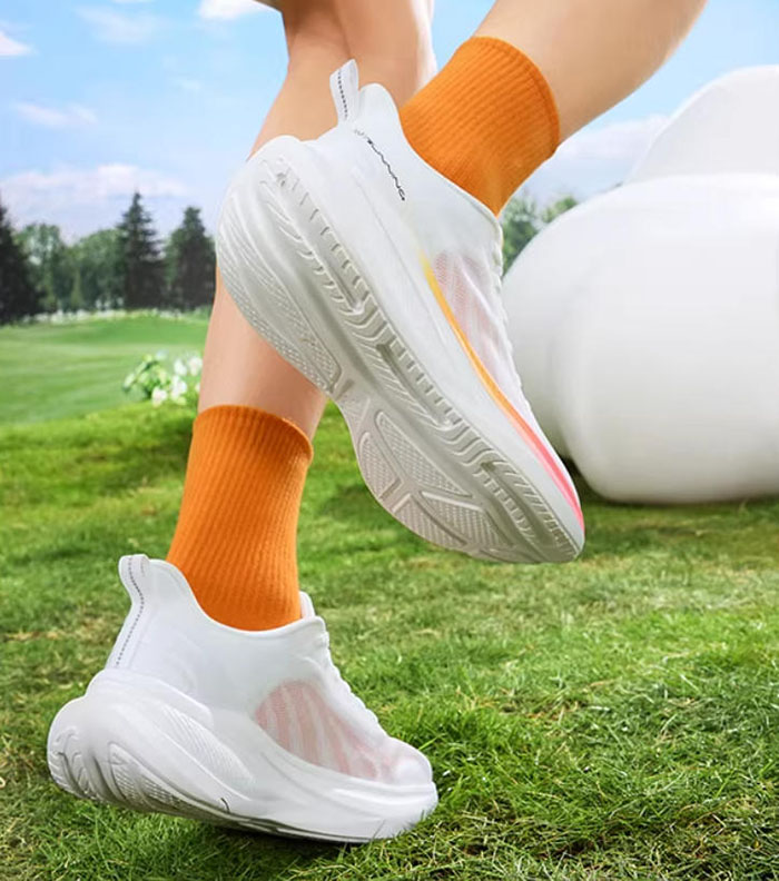 200以内学生党闭眼冲！361飞羽5.0跑鞋高性价比实测图片6