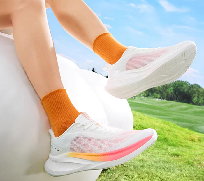 200以内学生党闭眼冲！361飞羽5.0跑鞋高性价比实测图片5