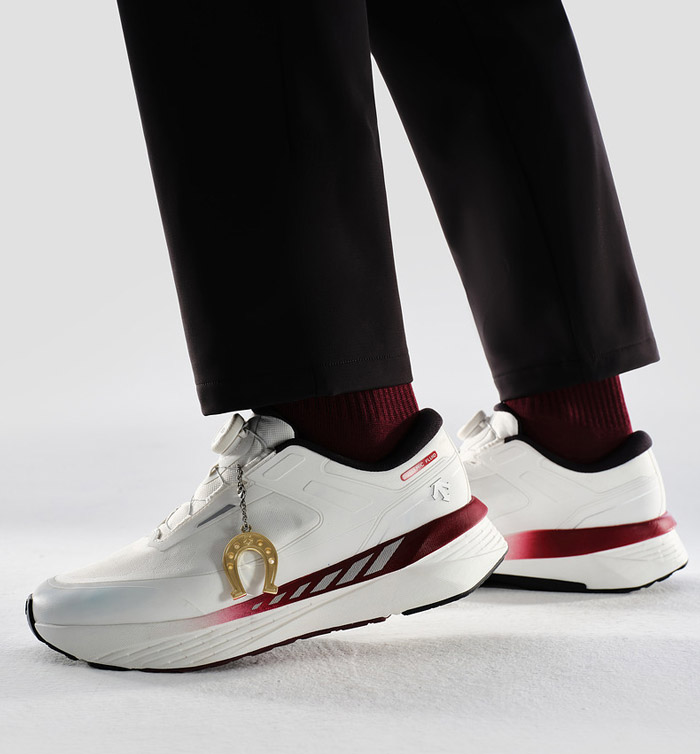 迪桑特2026马年限定碳板跑鞋登场 优雅与竞速的新年共鸣图片2