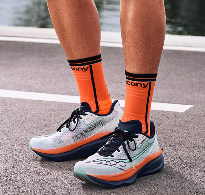 彭于晏同款！索康尼2026新款ENDORPHIN AZURA啡岚跑鞋上市图片2