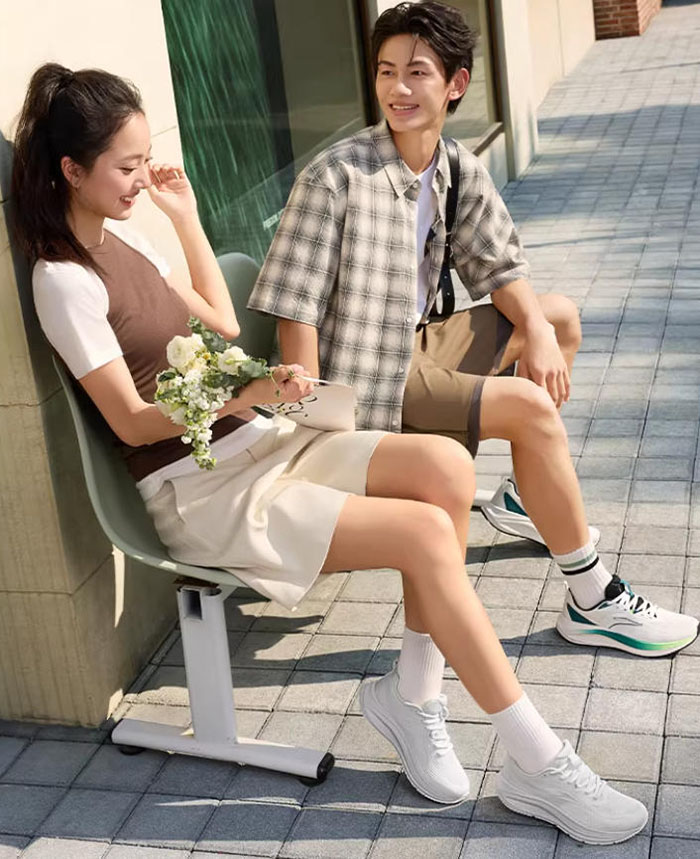 200元内高性价比跑鞋！361度2026新款锋翼2.0SE跑鞋全维度评测图片1