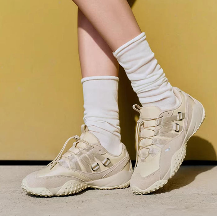 索康尼推出2026全新SURGE SPIKES 80S女款芭蕾运动鞋图片8