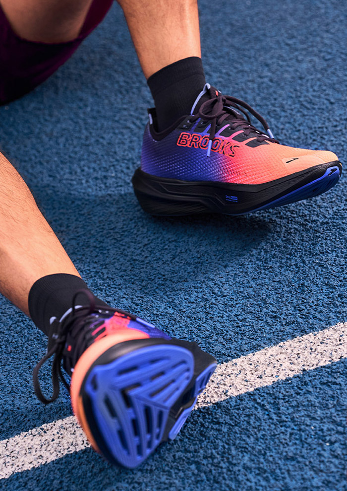 布鲁克斯2026春季新款夜光特别版Hyperion旋风3跑鞋重磅登场图片4