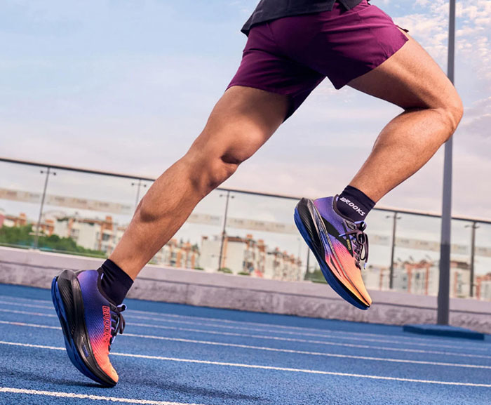 布鲁克斯2026春季新款夜光特别版Hyperion旋风3跑鞋重磅登场图片1