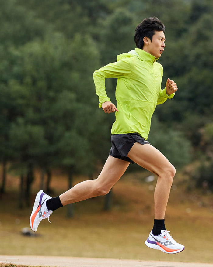 索康尼全新「陆地速鲨」主题配色啡速4竞速跑鞋登场图片6