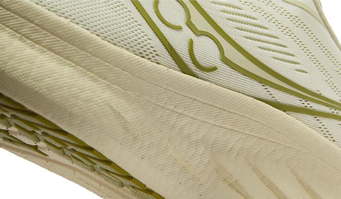 索康尼2025秋季全新黄绿配色驭途18跑鞋登场图片11