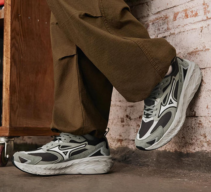 美津浓全新2025秋冬ASTRO LS系列厚底运动鞋登场图片7