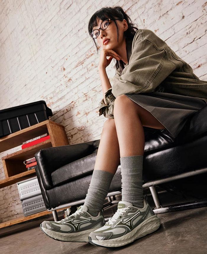 美津浓全新2025秋冬ASTRO LS系列厚底运动鞋登场图片10