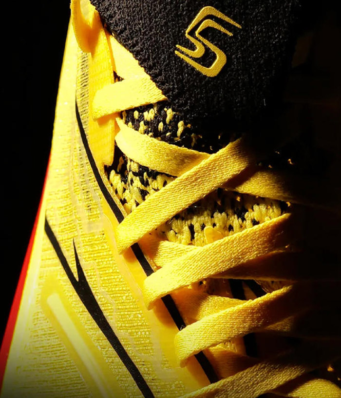 李宁飞电5 ULTRA × 宝可梦联名跑鞋上市预告图片4