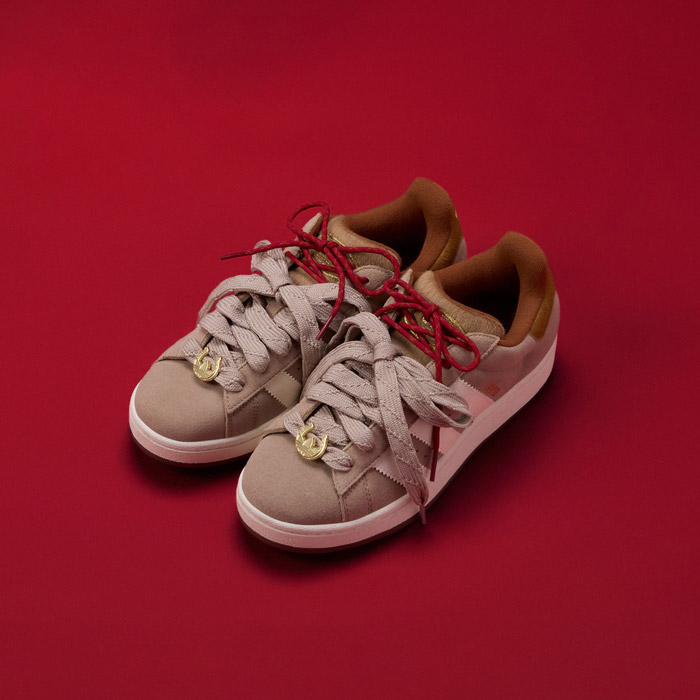 欧阳娜娜同款！adidas三叶草2026马年新年款面包鞋暖心开售图片1