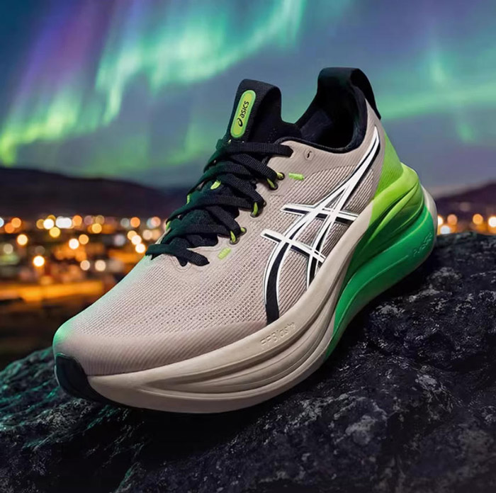 极光上脚！亚瑟士2026新款GEL-NIMBUS 28反光夜跑鞋发售图片1