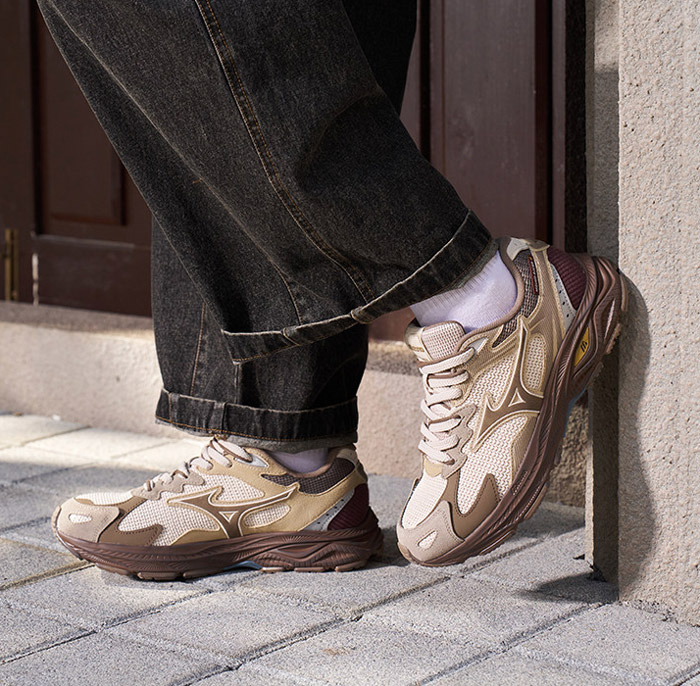 美津浓2026新年限定「雨褐色」RACER S复古跑鞋上市图片3