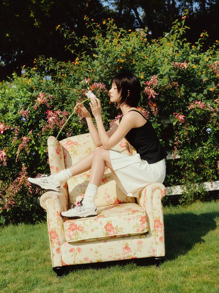 BEAST野兽派 × New Balance 204L联名鞋款即将优雅登场 李庚希演绎广告大片图片