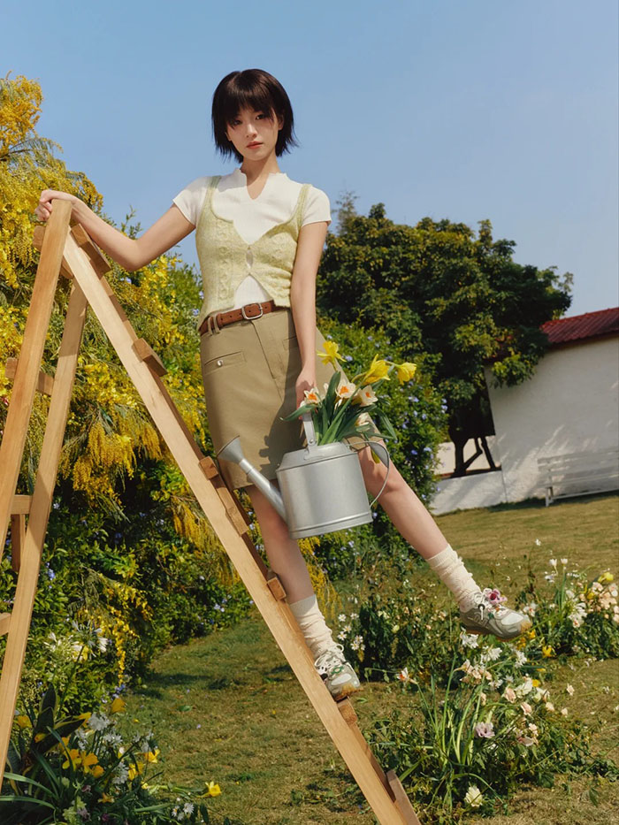 BEAST野兽派 × New Balance 204L联名鞋款即将优雅登场 李庚希演绎广告大片图片2