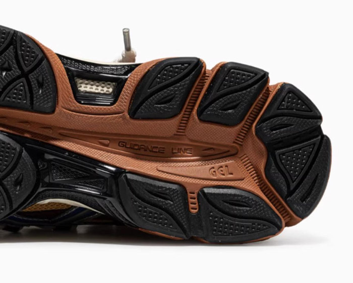 ASICS x TOGA ARCHIVES联名鞋GEL-CUMULUS 16正式登陆图片8 ASICS x TOGA ARCHIVES联名鞋GEL-CUMULUS 16正式登陆图片8