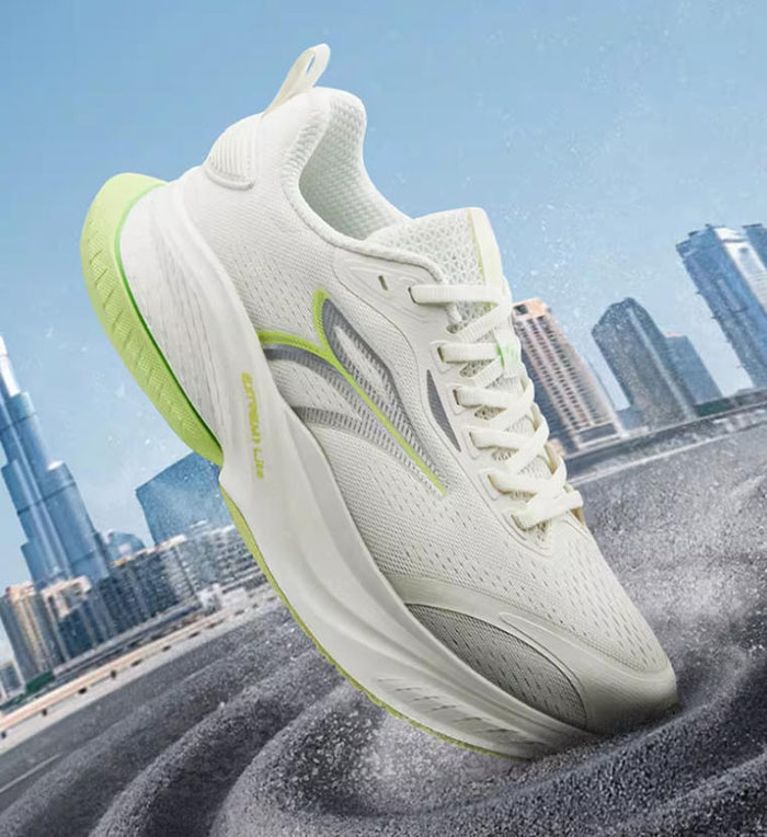 361° 赤焰MAX跑鞋深度解析：全维升级诠释运动美学图片5